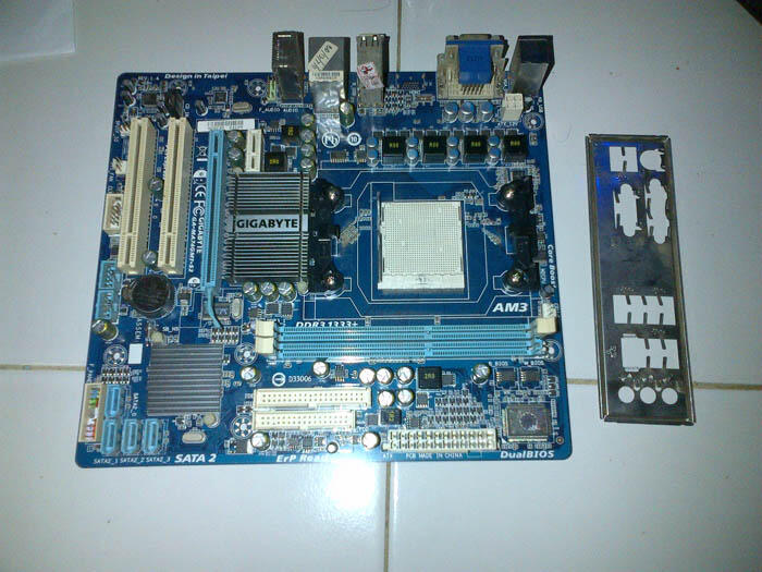 MOBO GIGABYTE GA-MA74GMT-S2