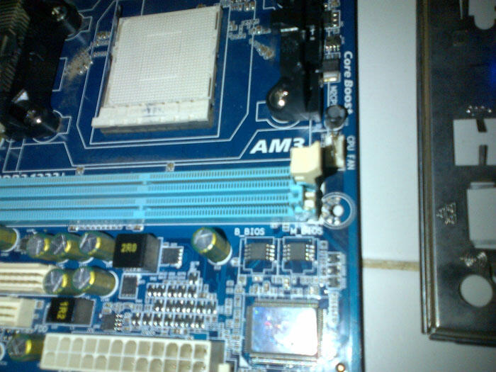 MOBO GIGABYTE GA-MA74GMT-S2