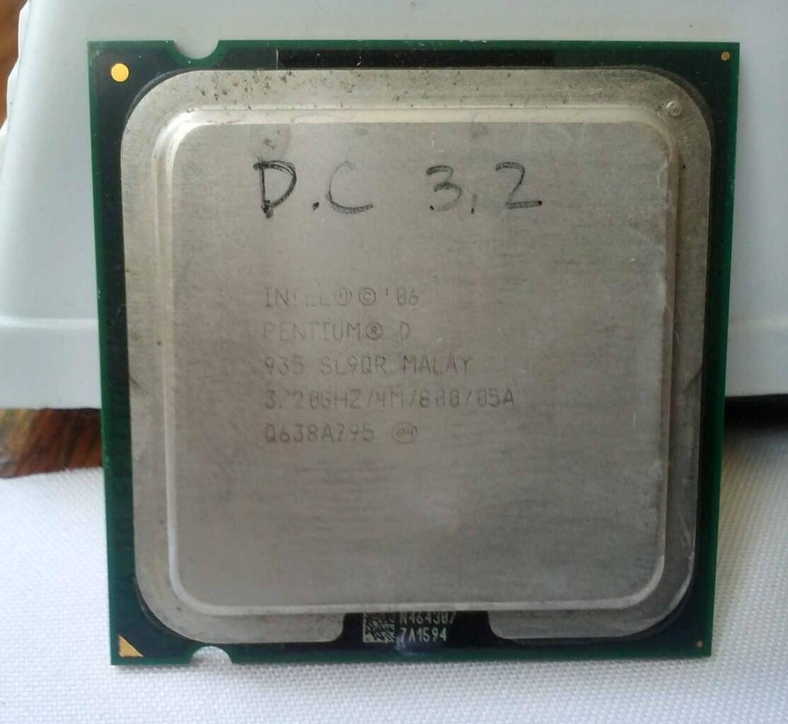 PENTIUM D935 3.20GHz LGA775 (dualcore) 2nd SEMARANG