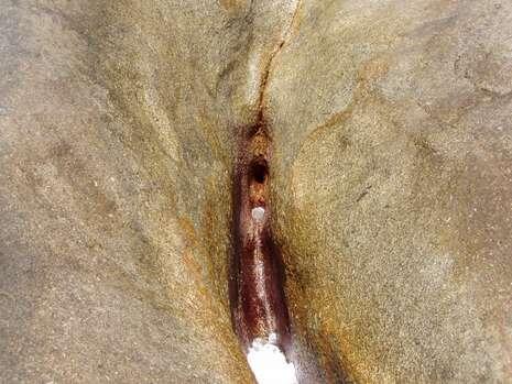 Koplak gan.. Ada Batu yg bentuknya HOT banget... -___-"