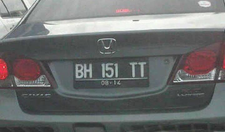 Plat Mobil 