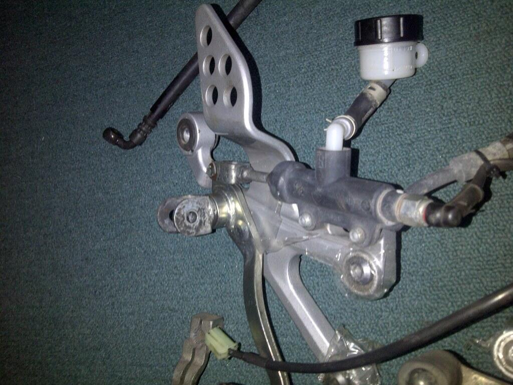 Cari Footstep Ori YZF R125 Buat Modif Vixion KASKUS Cari Footstep Ori YZF R125 Buat Modif Vixion KASKUS