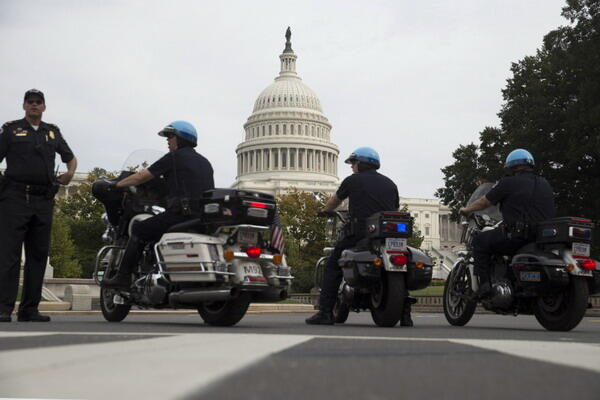 Foto - Foto Setelah Peristiwa Penembakan di Capitol Hill