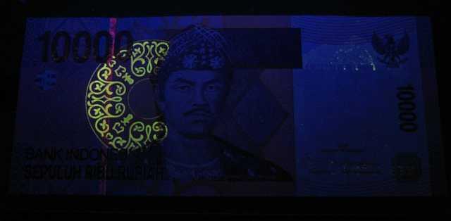 Pengaman Ultra Violet Pada Uang Kertas