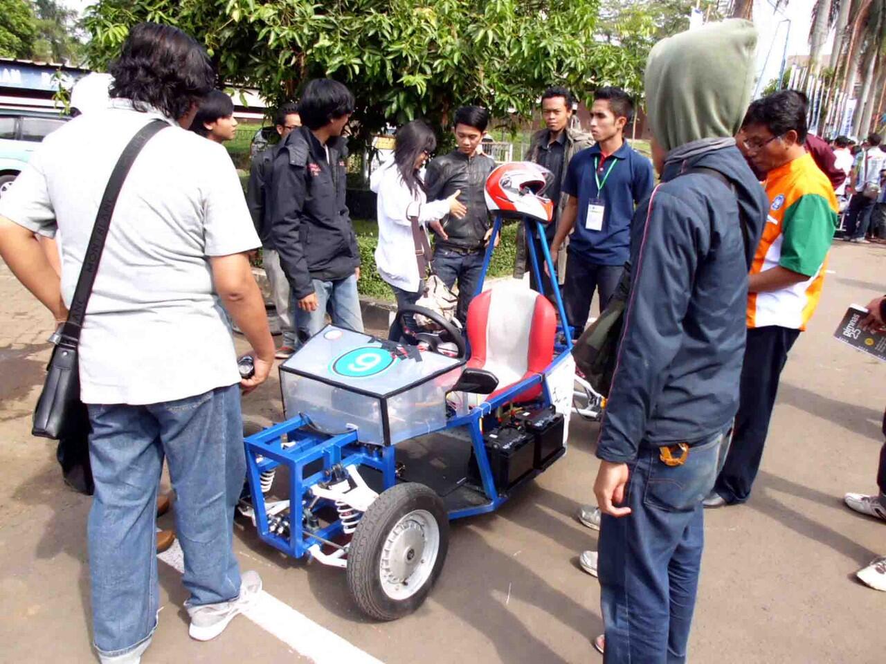 Inilah Mobil Listrik Hasil Karya Mahasiswa Teknik Mesin Unpas