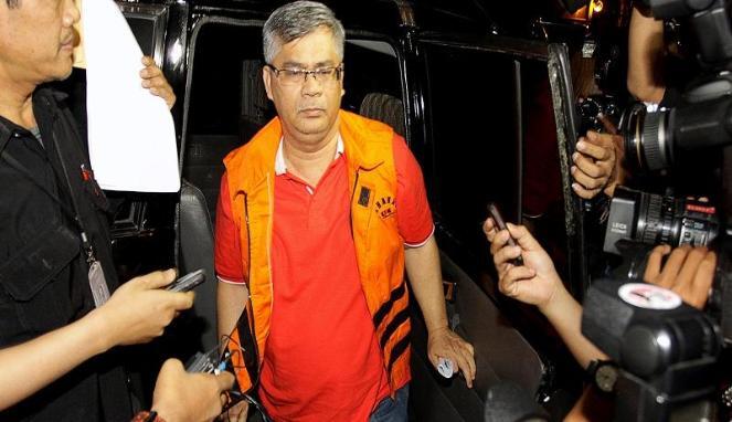 sudah dapat 100 Jt masih saja KORUPSI