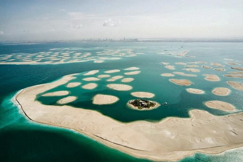 Pulau Buatan Yang Terletak 4,0 kilometer di Lepas Pantai Dubai