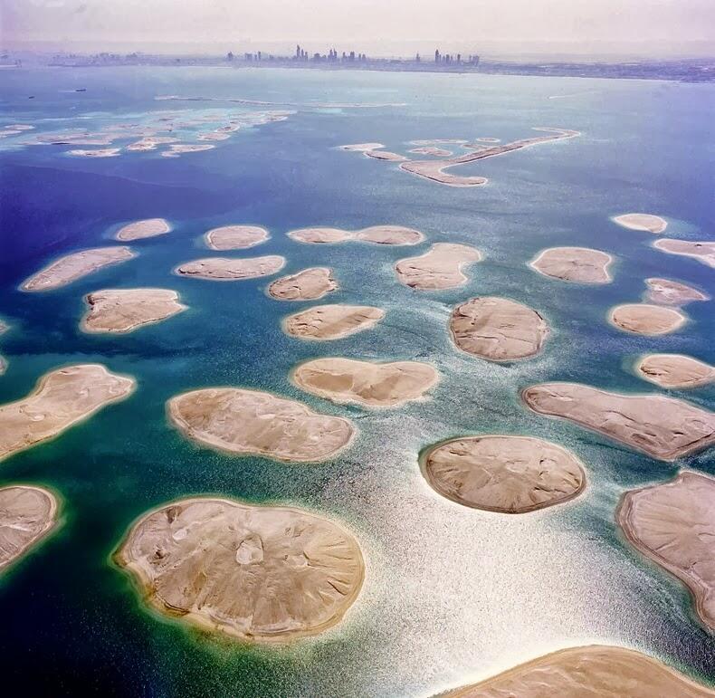 Pulau Buatan Yang Terletak 4,0 kilometer di Lepas Pantai Dubai