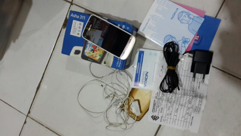 jual nokia 311 kondisi gress fullset&masih garansi