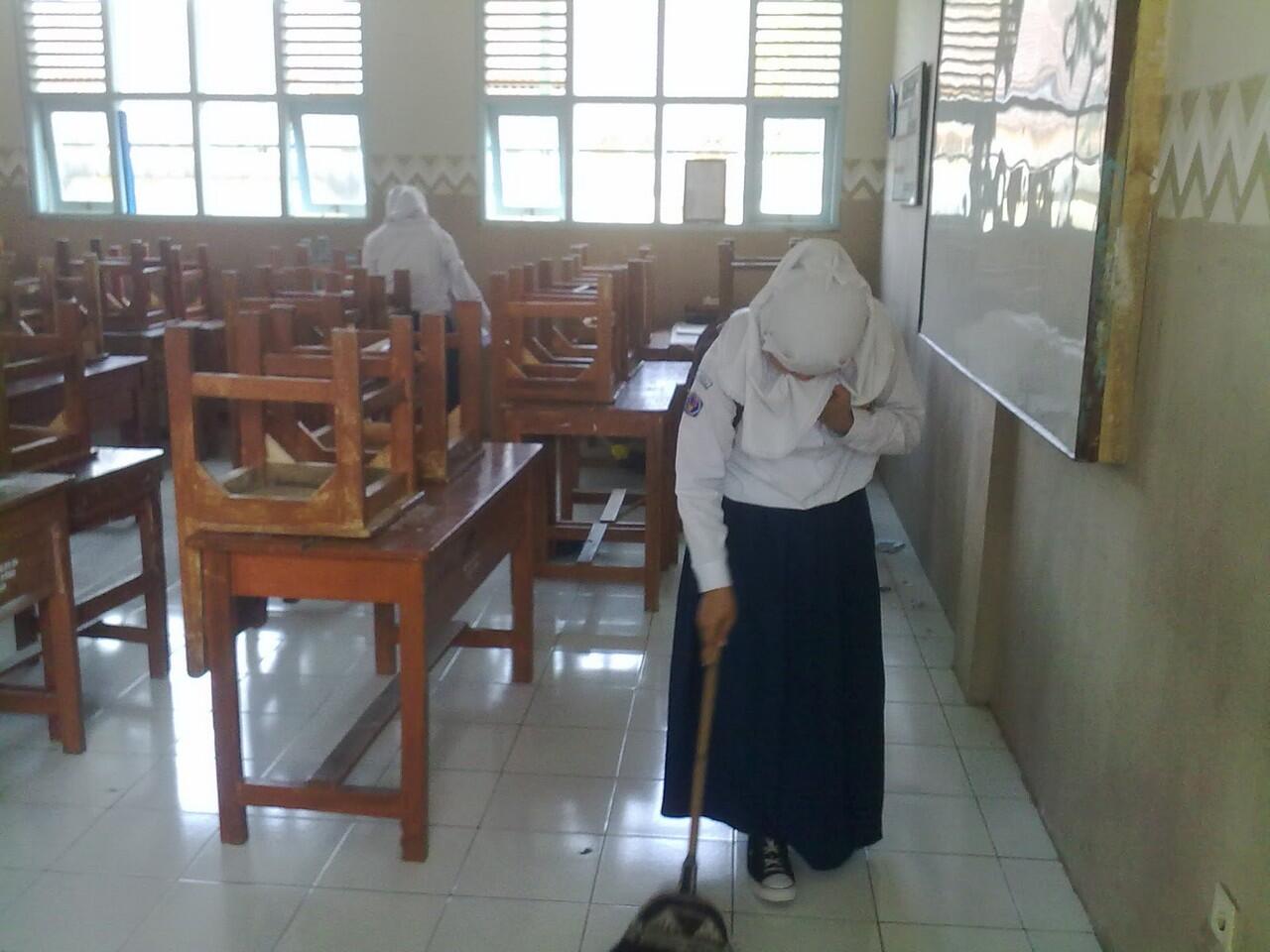 Agan pasti sudah pernah gini, pas di sekolah dulu