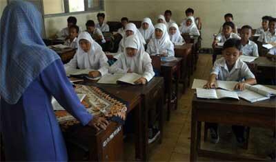 Agan pasti sudah pernah gini, pas di sekolah dulu