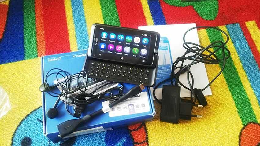 JUAL NOKIA E7 Dark Grey MULUS