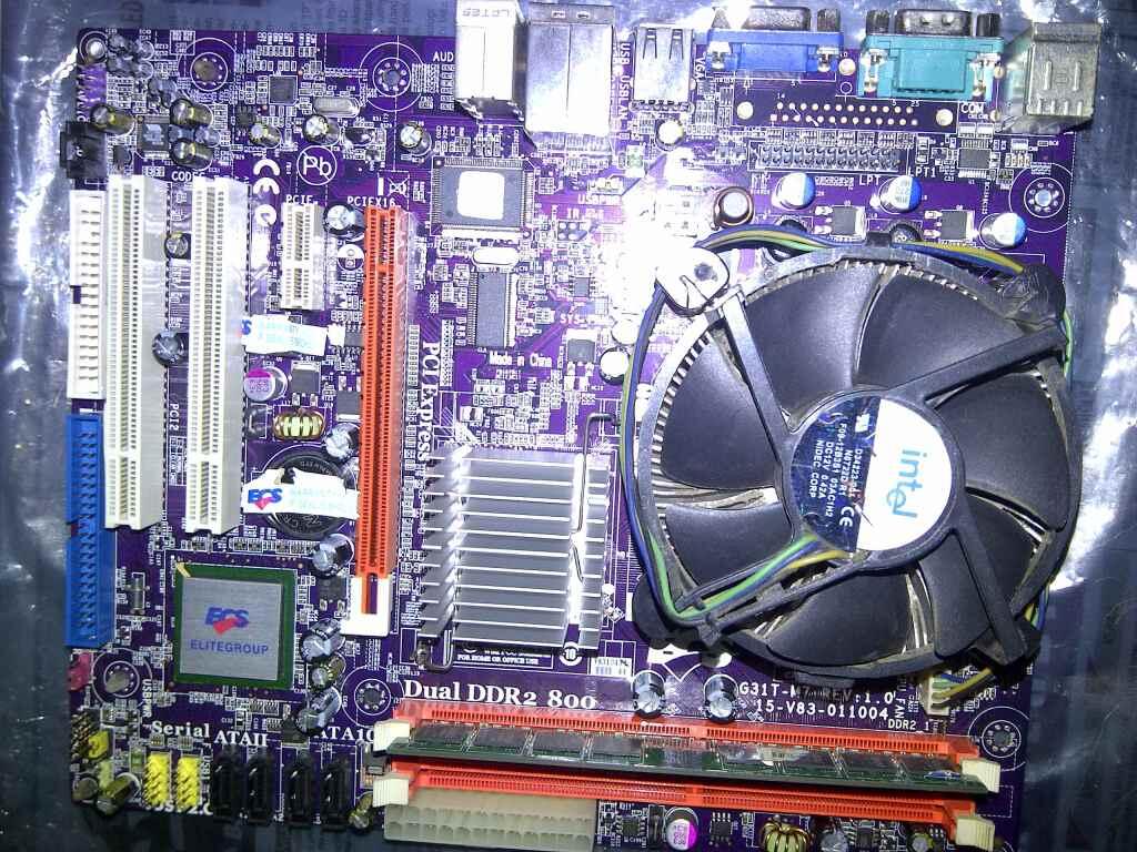 Core 2 Duo E7300 + ECS G31T-M7 + Memory