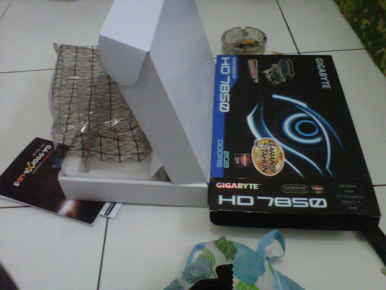 (JUAL) VGA GIGABYTE HD 7850 2GB DDR5 256BIT BANDUNG MURAH