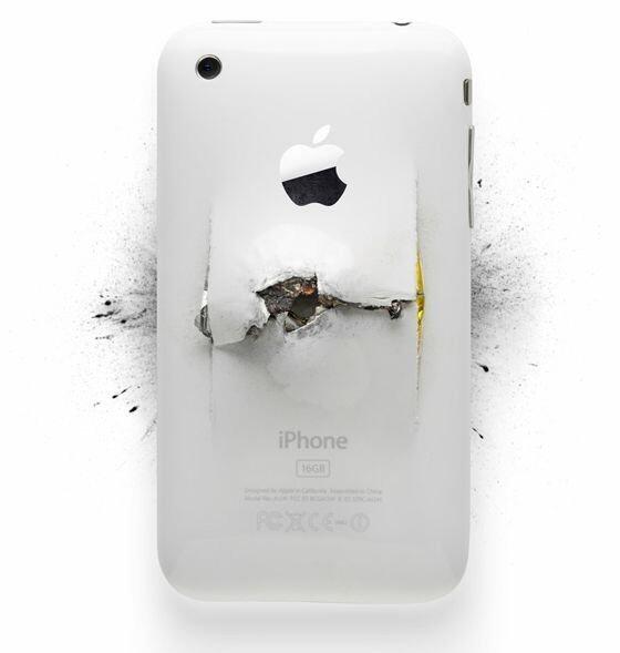 sadis! karya seni dengan menghancurkan produk-produk Apple by Michael Tompert