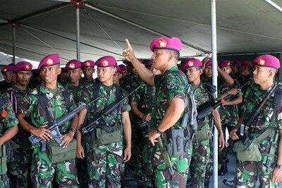 Makna miring baret TNI dengan POLRI...