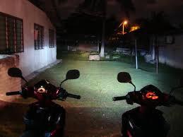 Alasan Lampu Sorot Kendaraan Bermotor Berwarna Kuning (Bukan Putih)