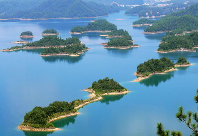 Keren! Ada Kota Kuno di Dasar Danau Kepulauan Ini