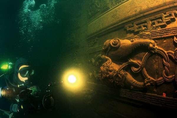 Keren! Ada Kota Kuno di Dasar Danau Kepulauan Ini