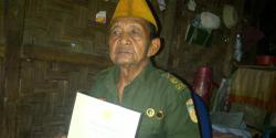 Kisah veteran, ngontrak di rumah reot, kerjaan tukang rumput