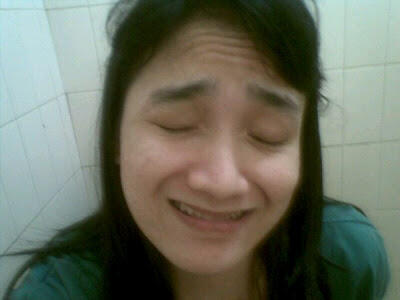 Expresi wajah saat BAB, lucu banget gan....