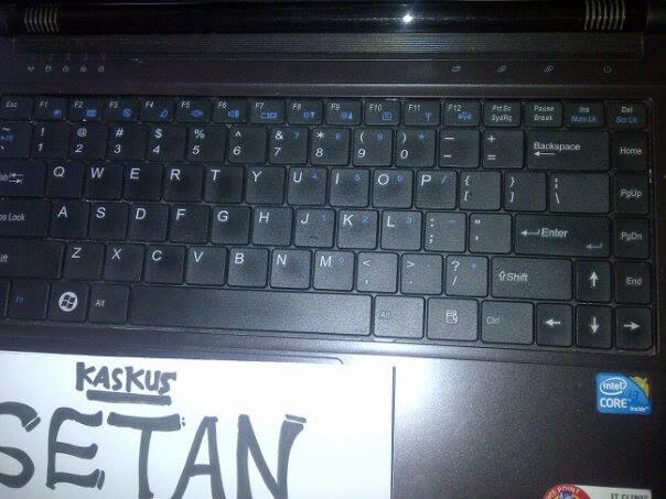 LAPTOP AXIO CORE i3 , RAM 2GB , HDD 320GB ,Jual CEPAT ...MURAAH MERIAH !!! MULUSSSSSS