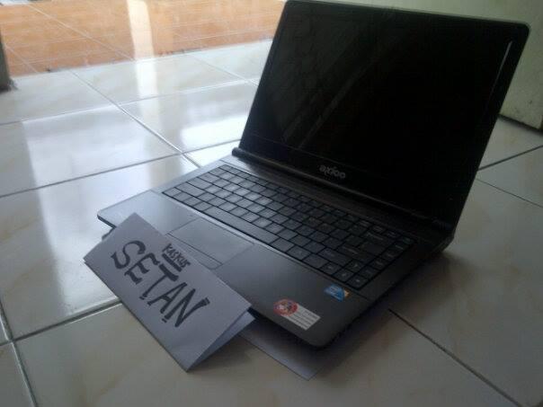 LAPTOP AXIO CORE i3 , RAM 2GB , HDD 320GB ,Jual CEPAT ...MURAAH MERIAH !!! MULUSSSSSS