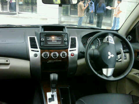 NEW MODEL MITSUBISHI PAJERO SPORT 2014