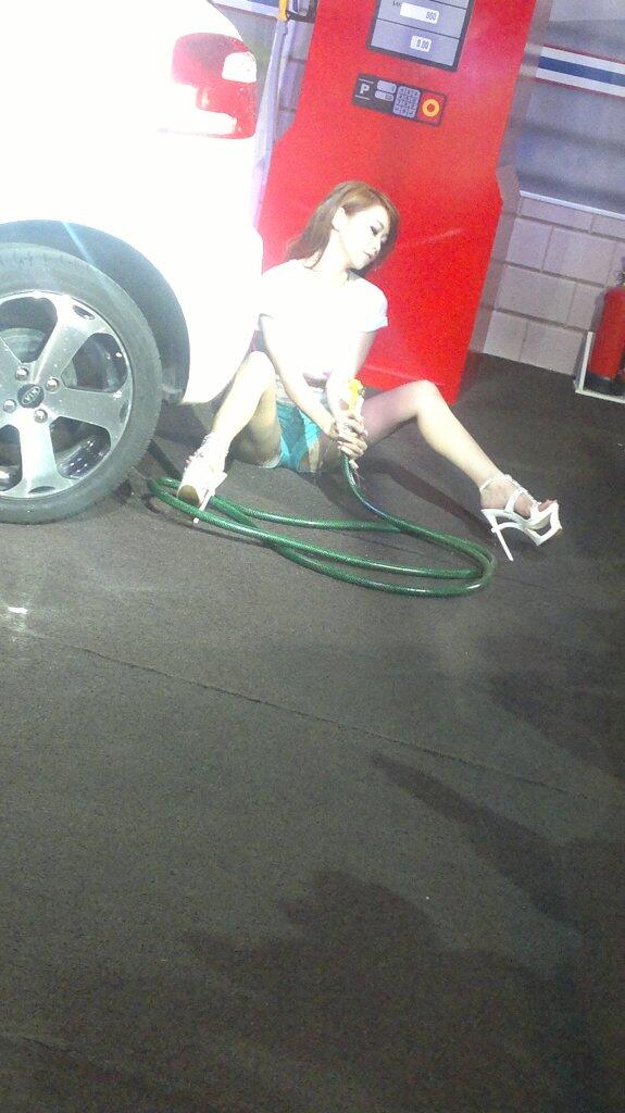 &#91;PICS&#93; Naomi Alexandra - Sexy Car Wash - IIMS 2013