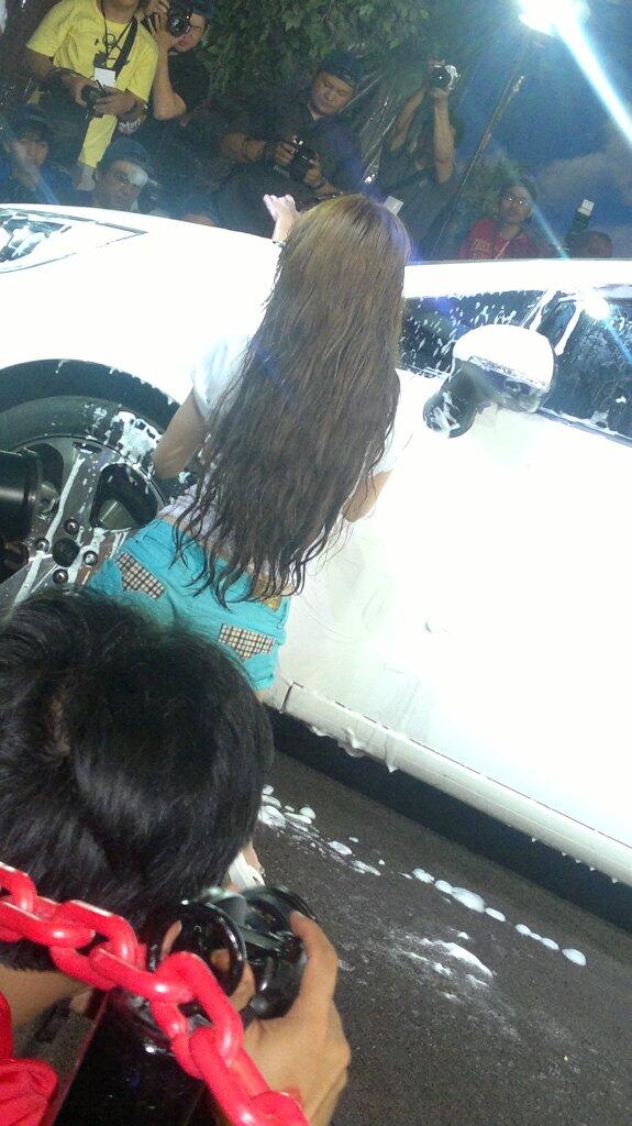 &#91;PICS&#93; Naomi Alexandra - Sexy Car Wash - IIMS 2013