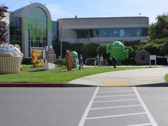 Jalan-jalan di Kantor Google yang Luas &amp; Nyaman