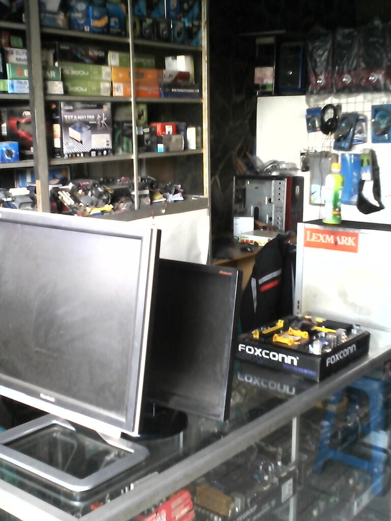 PCP+ 790+UNLOCK PHENOM 2 X2 550 HSF BATANGN NO BACPANEL BDG