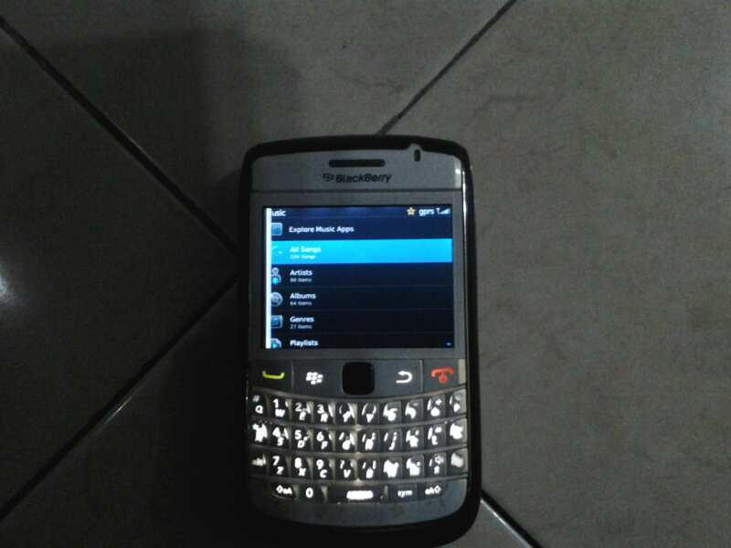 blackberry 9780 / onyx 2 white putih full set MURAH