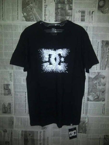 Kaos (Grade ORI) DC VANS HURLEY RIPCULR QUICKSILVER SUPREME