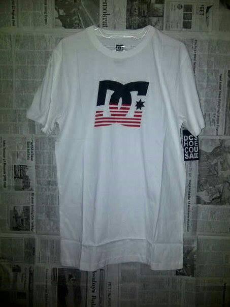Kaos (Grade ORI) DC VANS HURLEY RIPCULR QUICKSILVER SUPREME