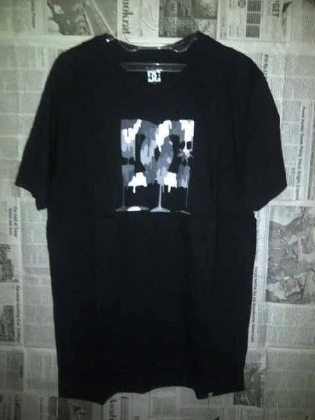 Kaos (Grade ORI) DC VANS HURLEY RIPCULR QUICKSILVER SUPREME