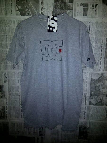 Kaos (Grade ORI) DC VANS HURLEY RIPCULR QUICKSILVER SUPREME