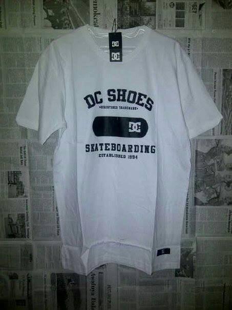 Kaos (Grade ORI) DC VANS HURLEY RIPCULR QUICKSILVER SUPREME
