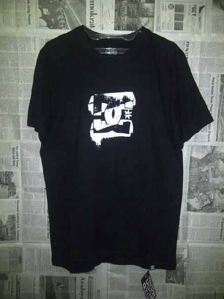 Kaos (Grade ORI) DC VANS HURLEY RIPCULR QUICKSILVER SUPREME