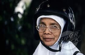 SISTA hijaber wajib masuuuk !!! bagi yg sering bawa motor