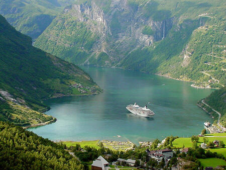 10 fjord yang menakjubkan di norwegia