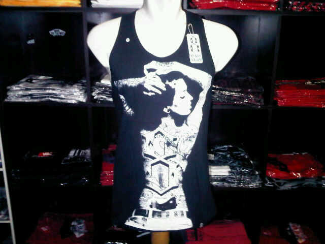 JUAL KAOS DISTRO (VANS, DC, VOLCOM, REBEL8, etc.) GAK ORI, TAPI BIKIN KEREN