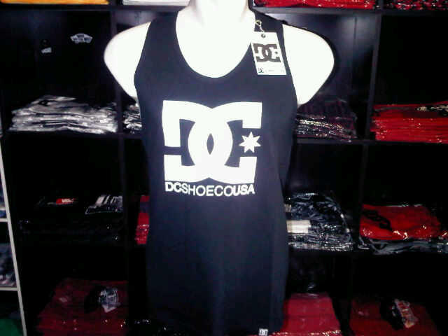 JUAL KAOS DISTRO (VANS, DC, VOLCOM, REBEL8, etc.) GAK ORI, TAPI BIKIN KEREN