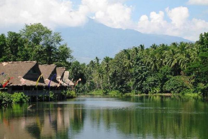 Amazing...!!! Restoran Unik Dibawah Air Terjun.