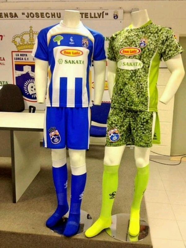 Jersey Terburuk Musim 2013-2014 &#91;FOTO&#93;