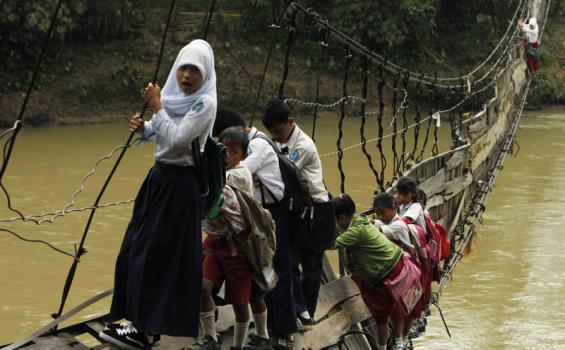 RATU ATUT KAGET DINASTINYA TERBONGKAR