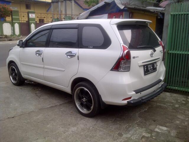 Terjual daihatsu  all new xenia  R family tahun 2012 full 