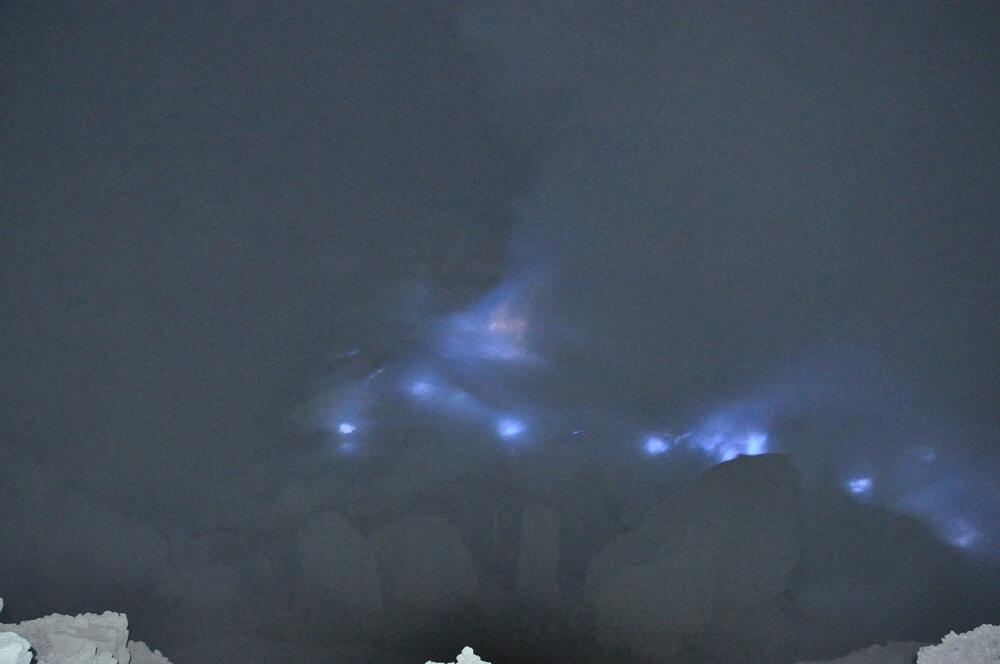 pesona kawah Ijen Banyuwangi