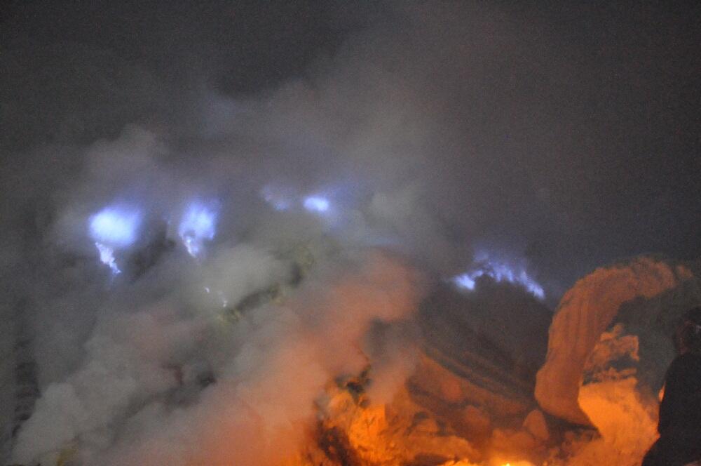 pesona kawah Ijen Banyuwangi