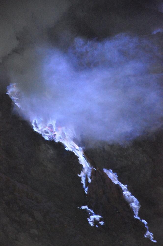 pesona kawah Ijen Banyuwangi